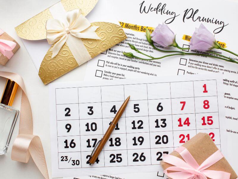 Wedding planning checklist and calendar